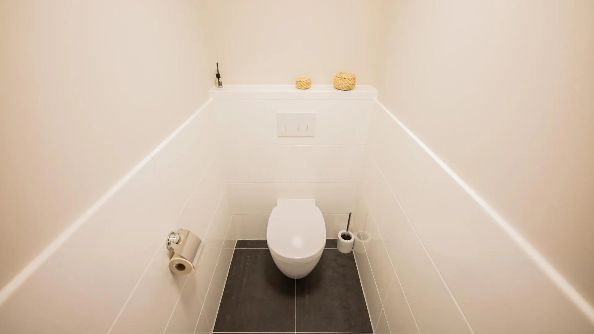 Two-Bedroom Apartment Bs-Bsh Rotterdam
