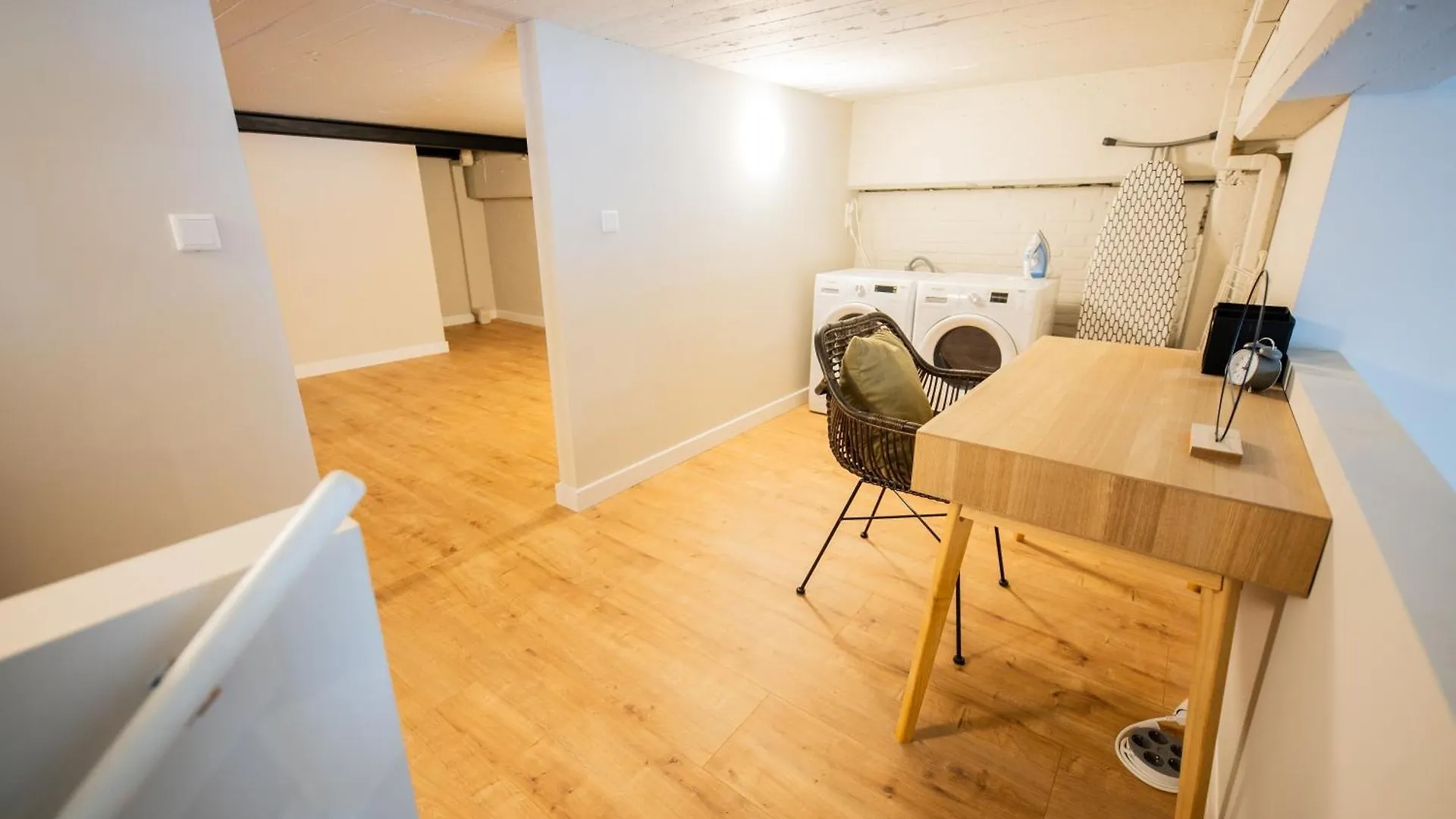 Two-Bedroom Apartment Bs-Bsh Rotterdam 0*,