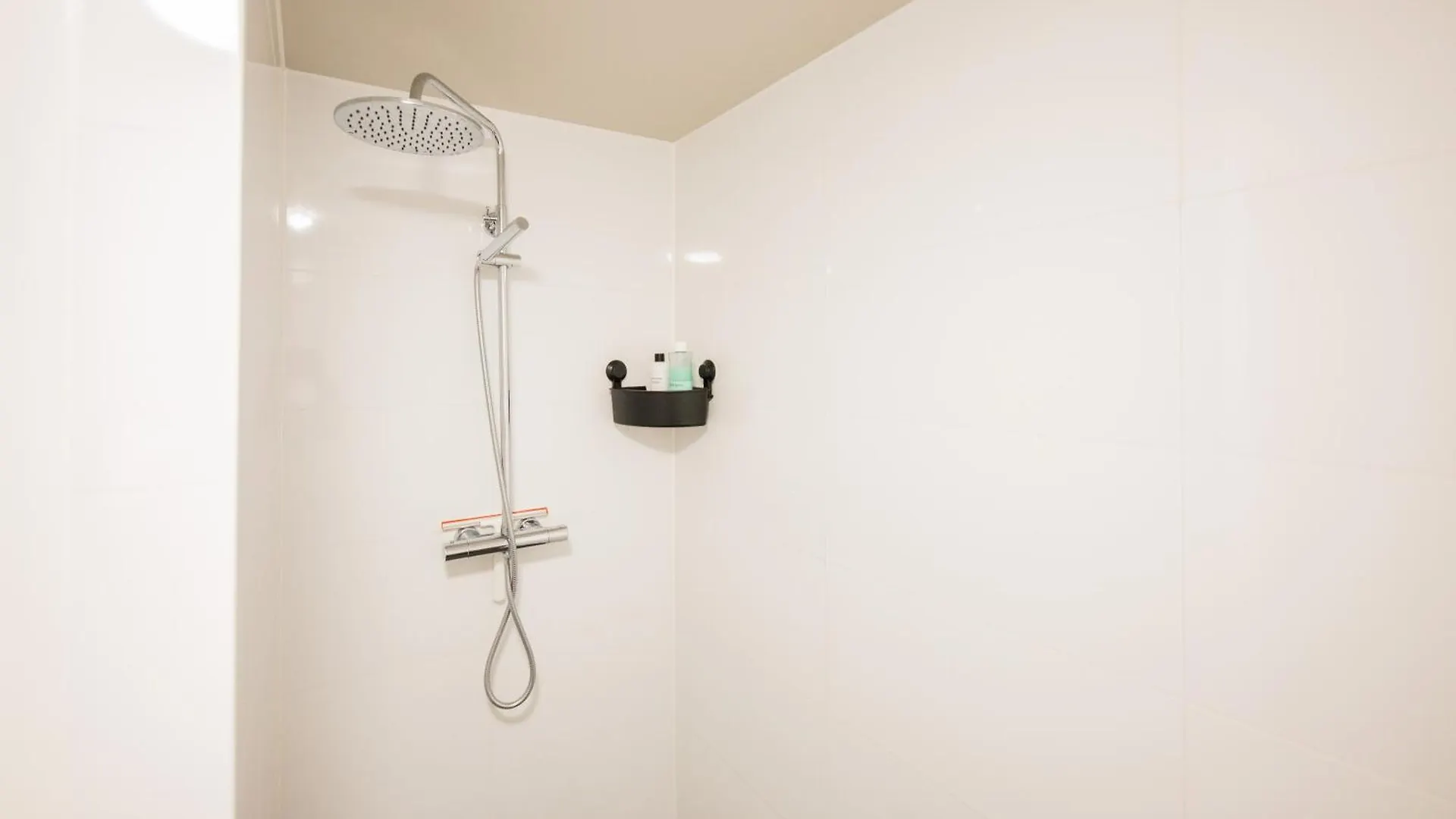 Two-Bedroom Apartment Bs-Bsh Rotterdam 0*,
