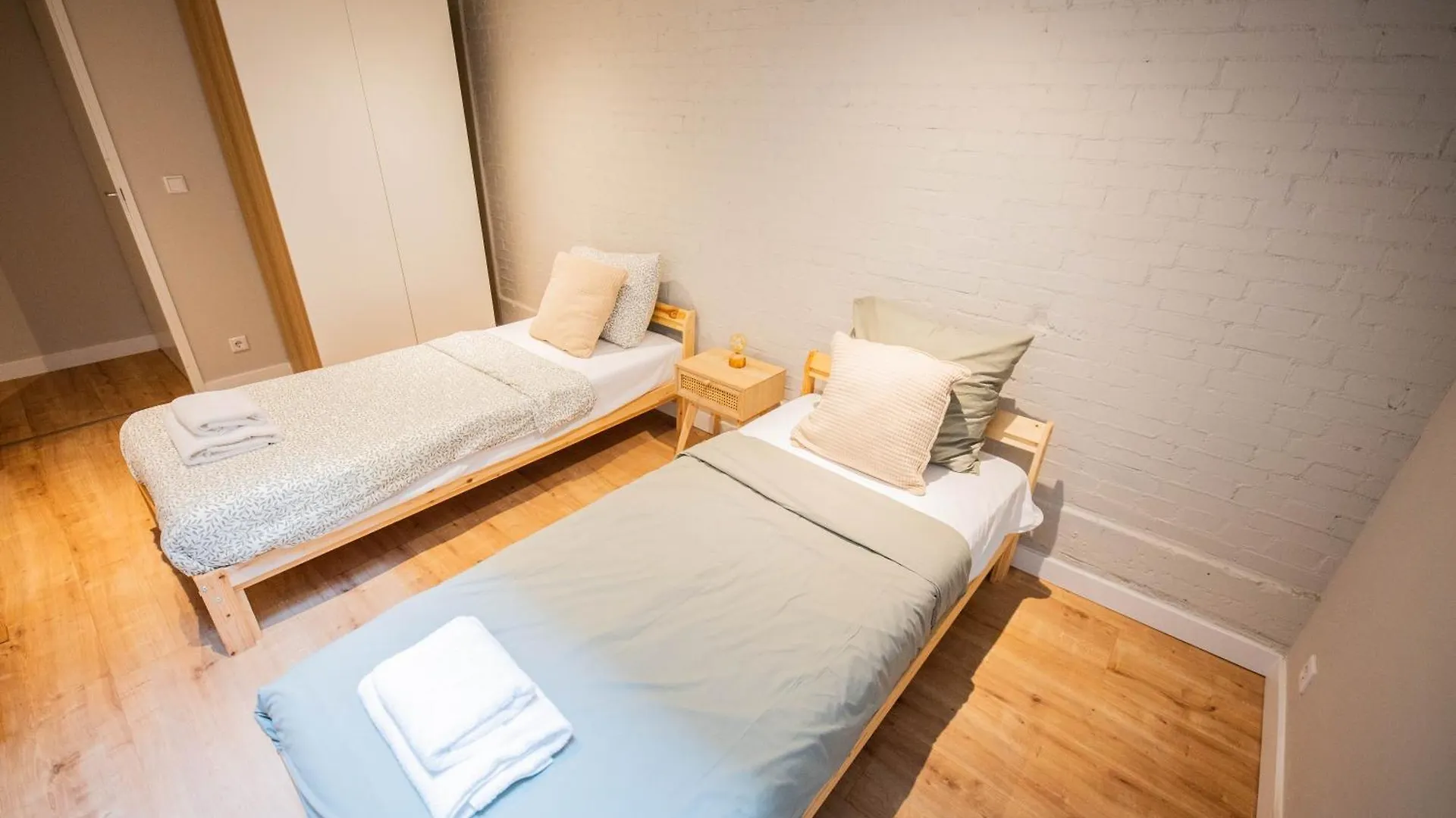 Two-Bedroom Apartment Bs-Bsh Rotterdam