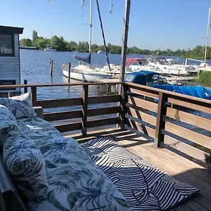 Waterwolf Vakantiehuis